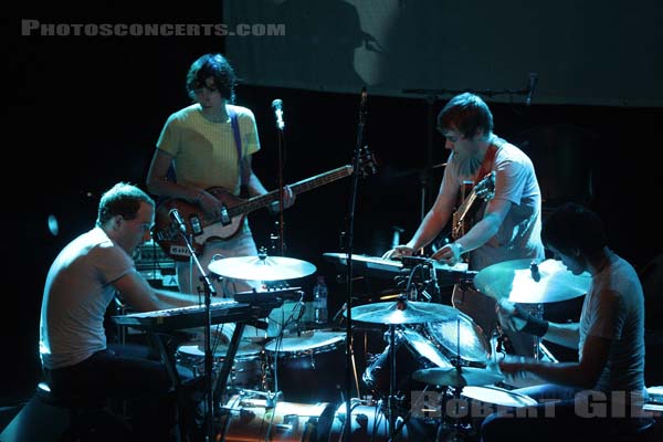 CARIBOU - 2008-02-24 - PARIS - La Cigale - Brad Weber - Daniel Victor Snaith